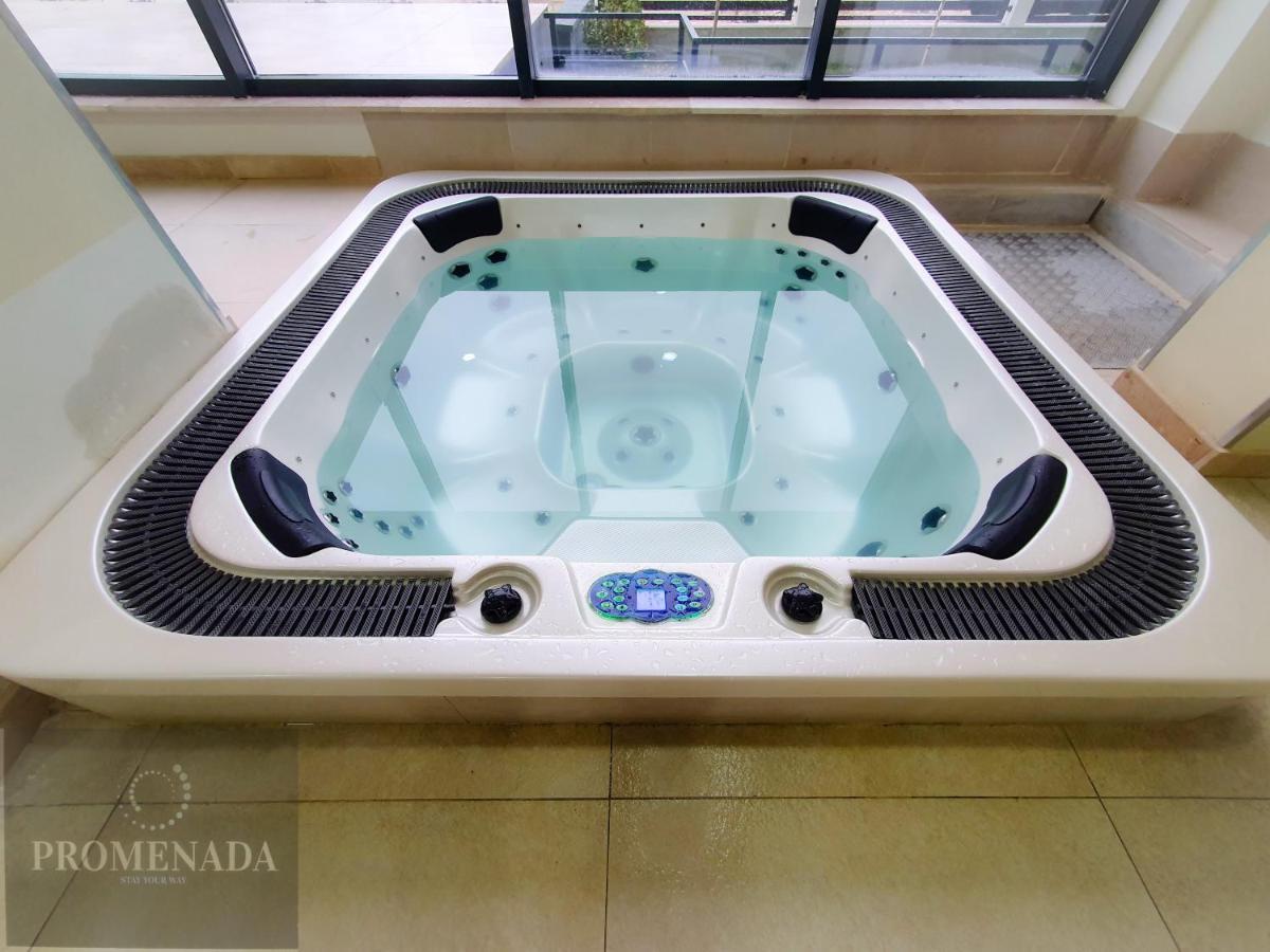 Visum Aparthotel Pool & Spa Mamaia Nord Năvodari Buitenkant foto