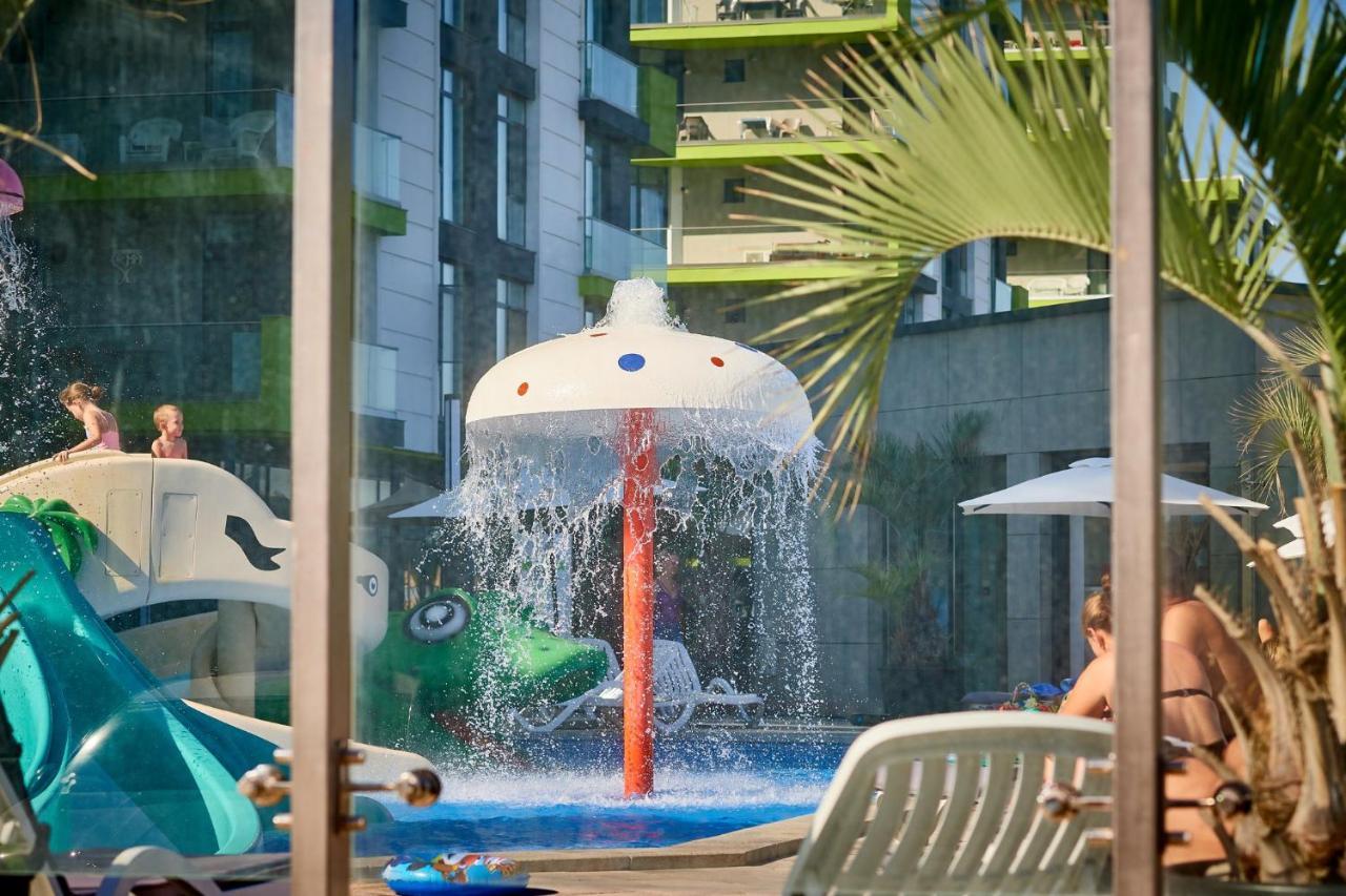Visum Aparthotel Pool & Spa Mamaia Nord Năvodari Buitenkant foto